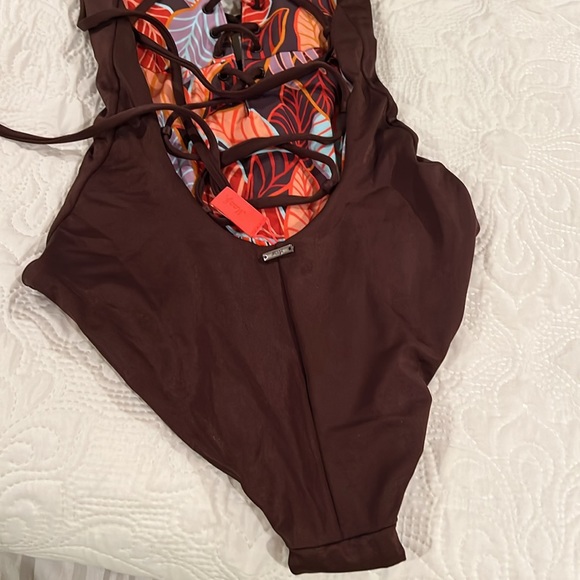 MAAJI NWOT but liner intact reversible one piece swim sz Small - Picture 6 of 6